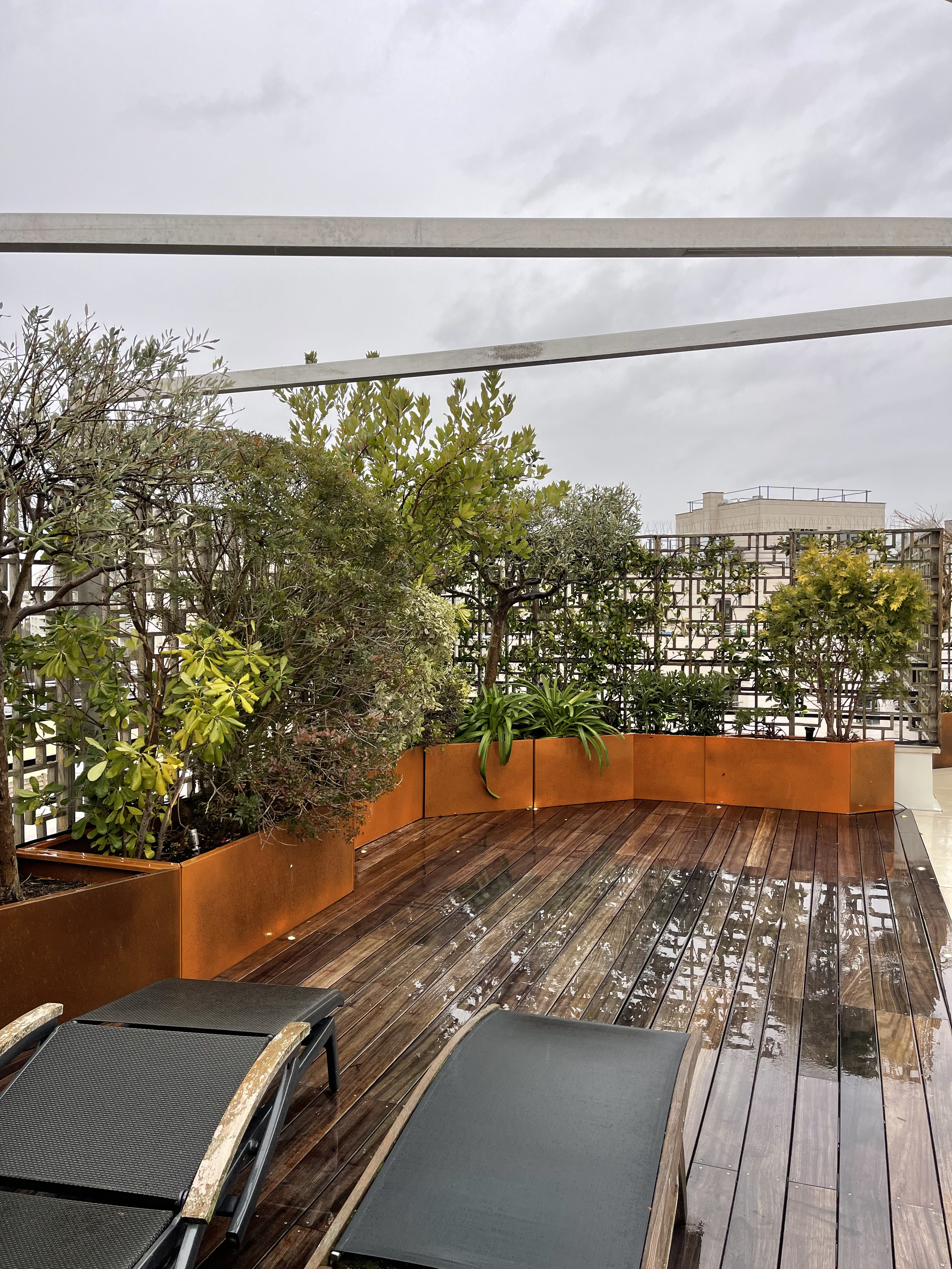 Bacs et arches en aluminium thermolaqué à Levallois